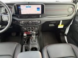 2026 Jeep Gladiator - Preview 3