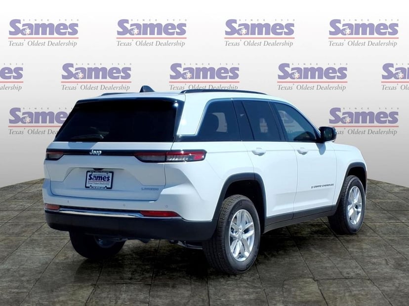 2026 Jeep Grand Cherokee - Image 3