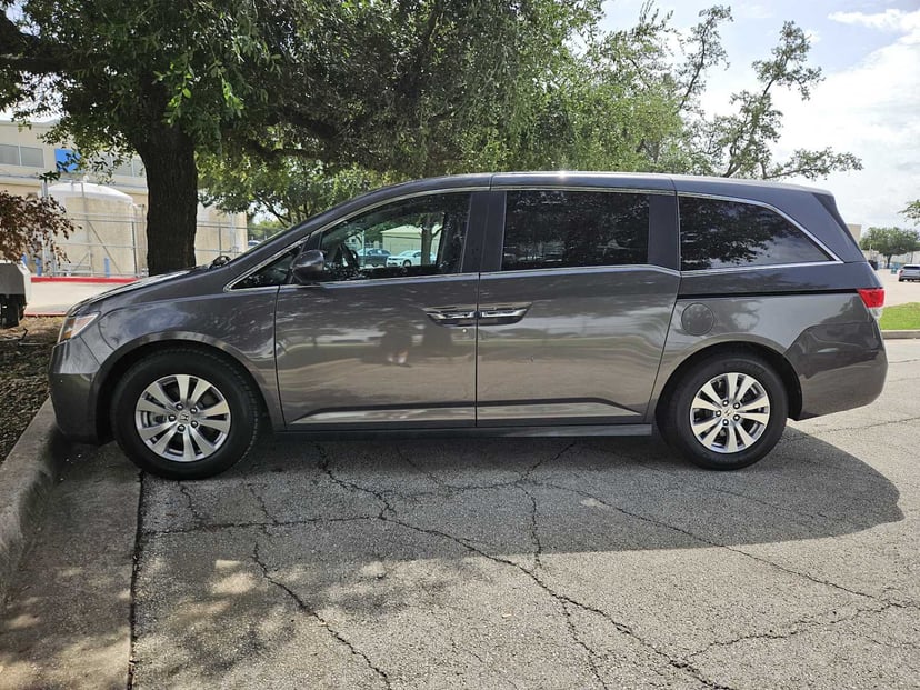 2016 Honda Odyssey - Image 3