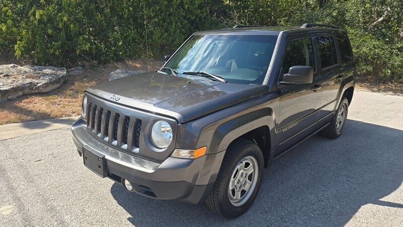 2016 Jeep Patriot - Image 1