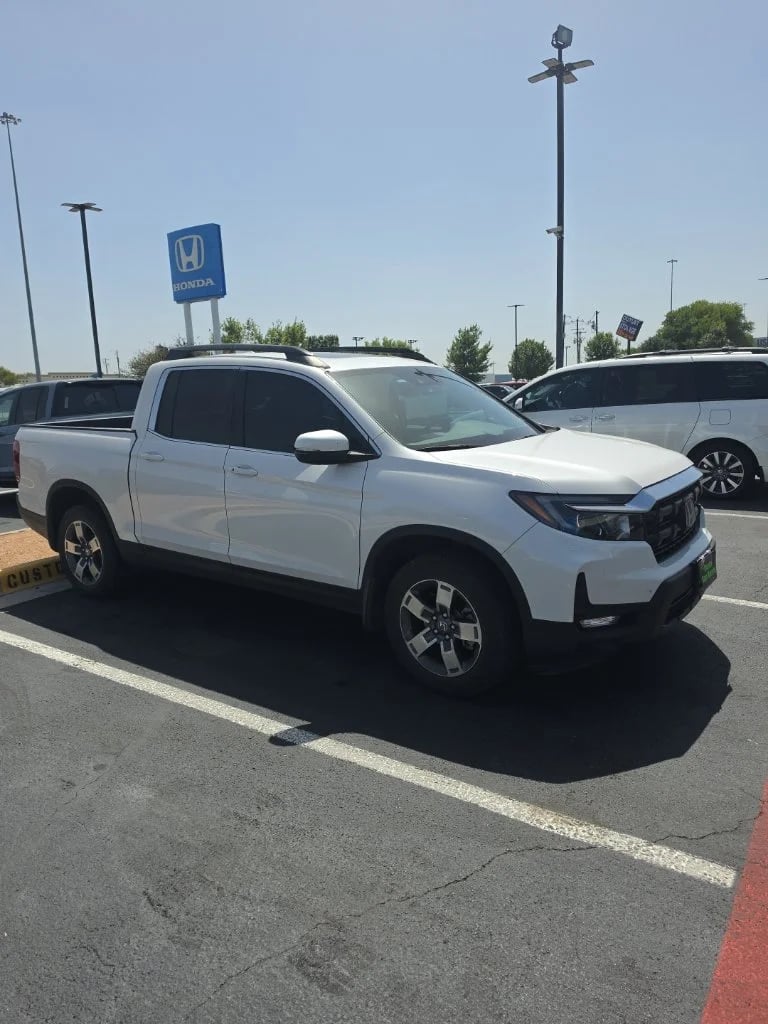 2024 Honda Ridgeline - Image 1