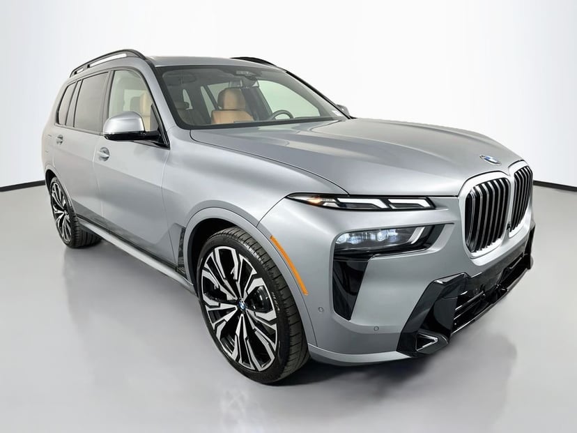 2027 BMW X7 - Image 1