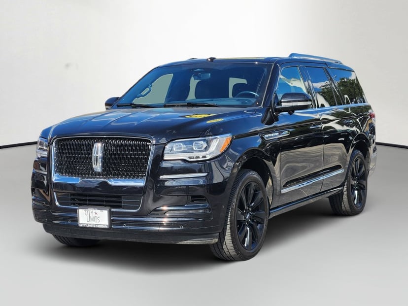 2023 Lincoln Navigator - Image 1
