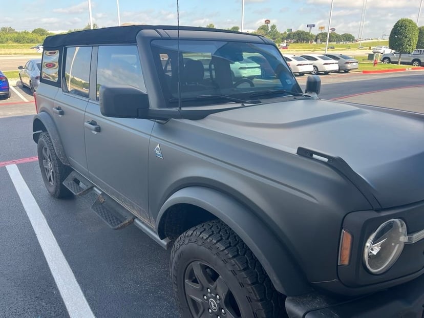 2024 Ford Bronco - Image 2