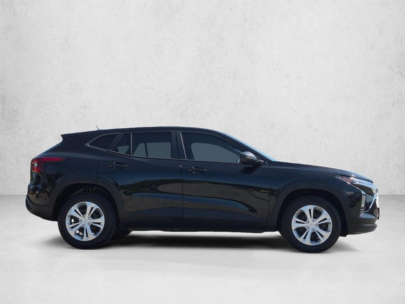 2024 Chevrolet Trax - Image 1