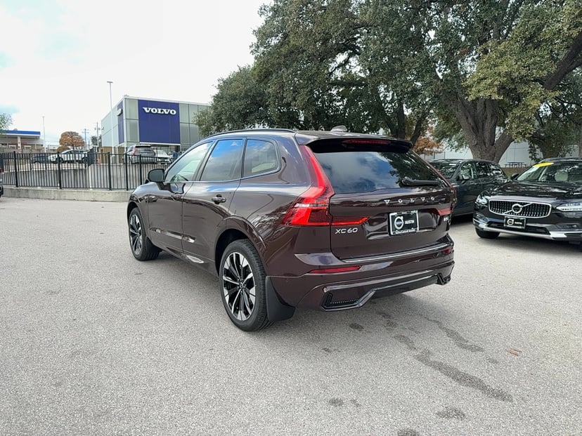 2026 Volvo XC60 - Image 2