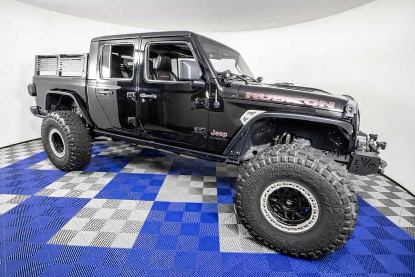 2021 Jeep Gladiator - Image 3