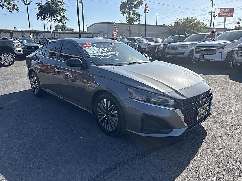 2024 Nissan Altima - Image 1
