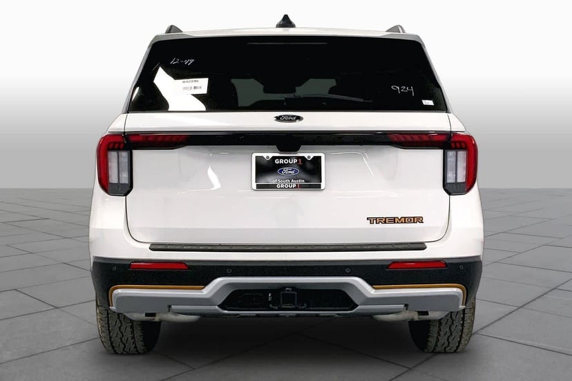 2026 Ford Explorer - Image 3