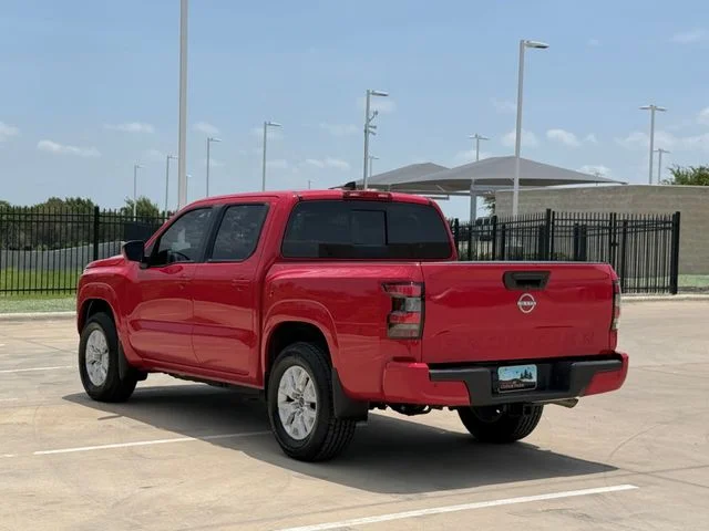 2023 Nissan Frontier - Image 2