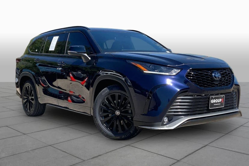 2026 Toyota Highlander - Image 1