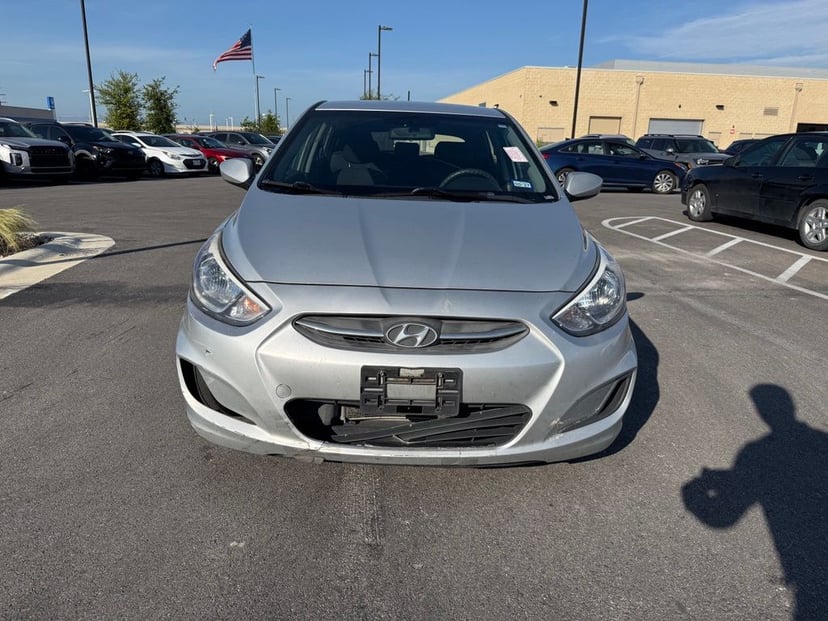 2016 Hyundai Accent - Image 2