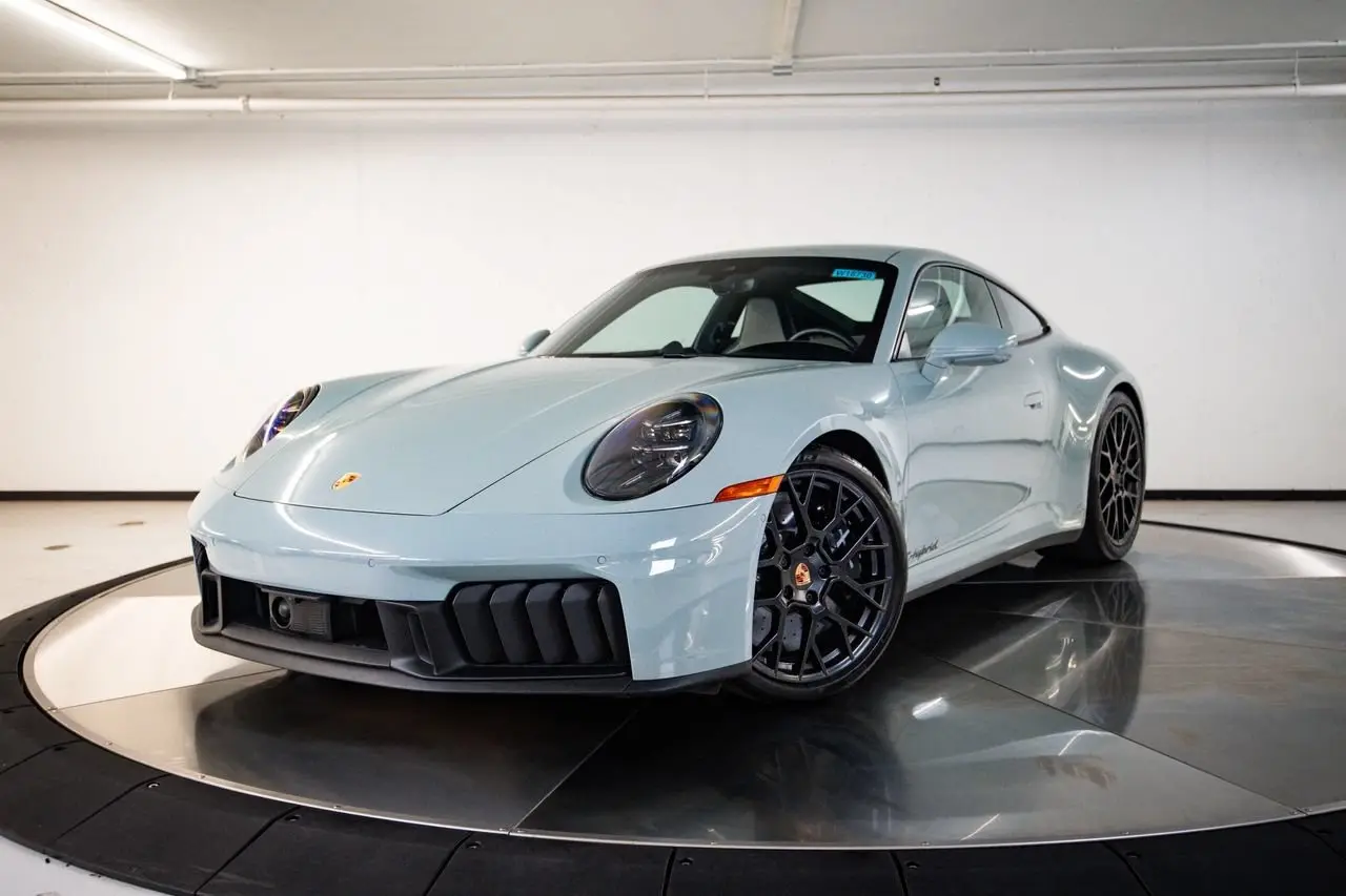 2025 Porsche 911 - Image 1