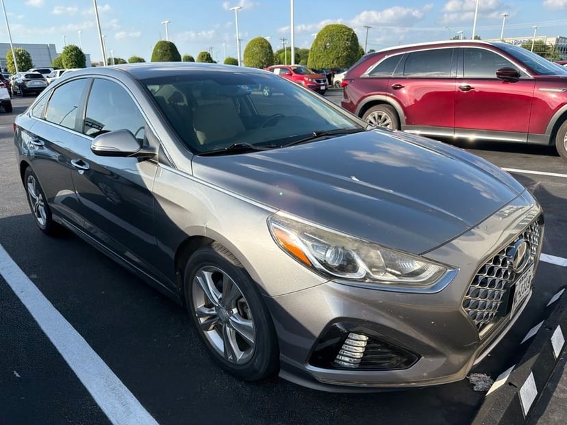 2019 Hyundai Sonata - Image 2