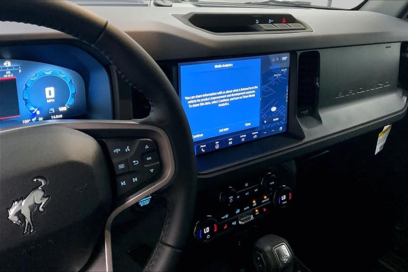 2026 Ford Bronco - Image 3