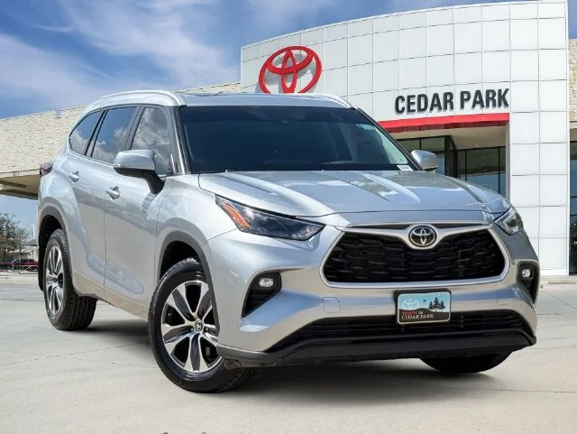 2024 Toyota Highlander - Image 1