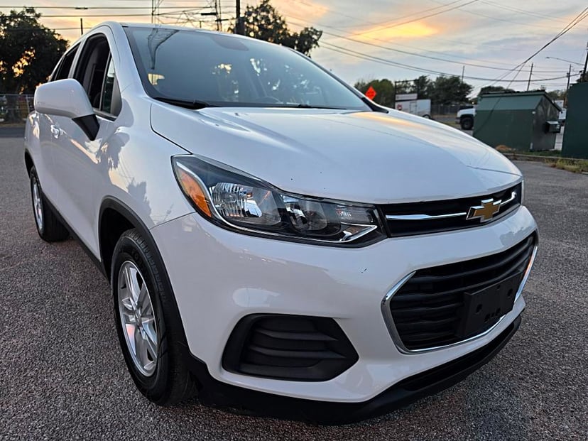 2022 Chevrolet Trax - Image 1