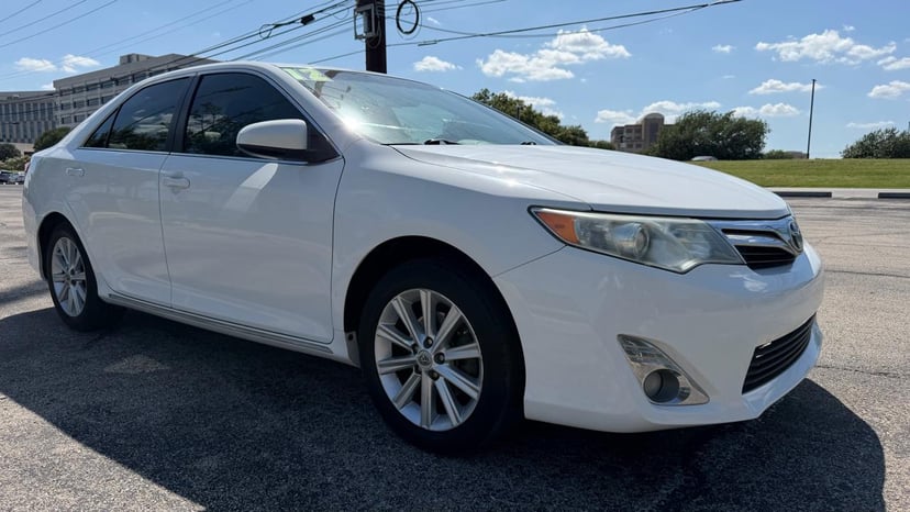 2012 Toyota Camry - Image 2