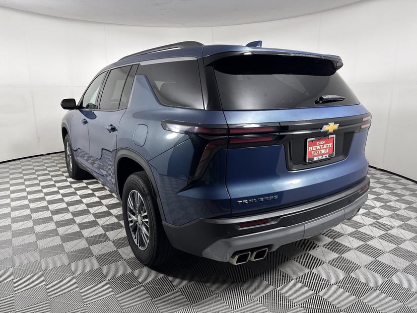 2025 Chevrolet Traverse - Image 3