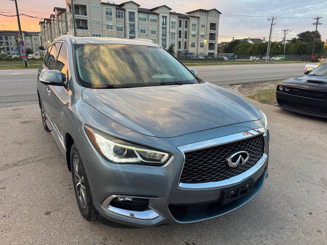 2017 INFINITI QX60 - Image 1