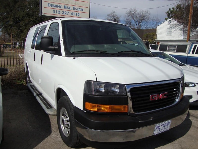 2023 GMC Savana Cargo - Image 1