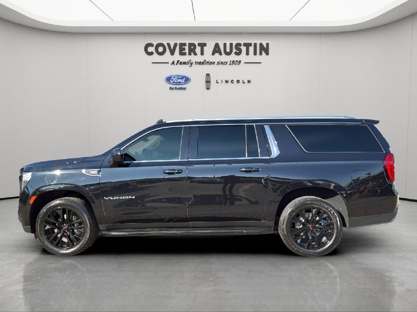 2023 GMC Yukon XL - Image 1