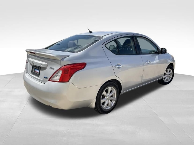 2014 Nissan Versa - Image 2