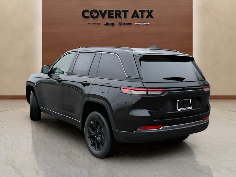 2026 Jeep Grand Cherokee - Image 2