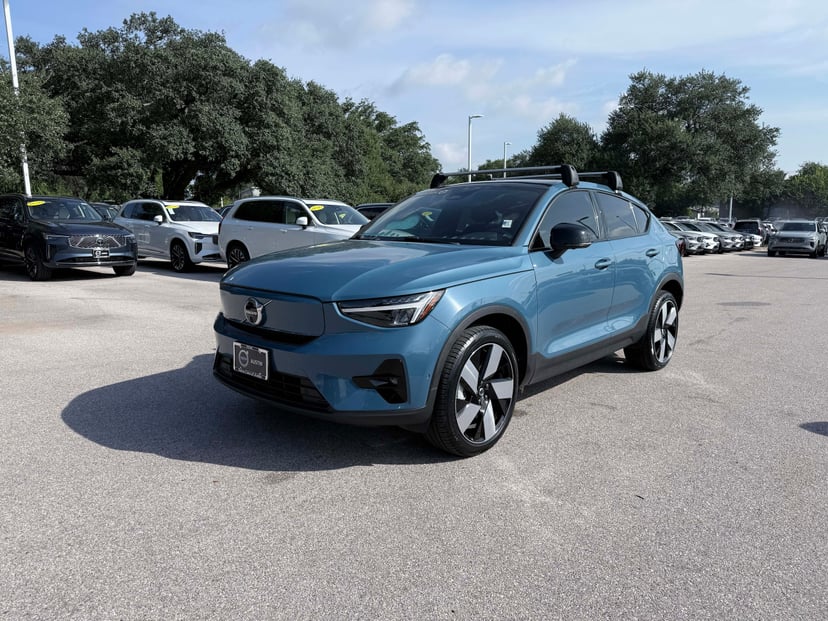 2023 Volvo c40 - Image 1