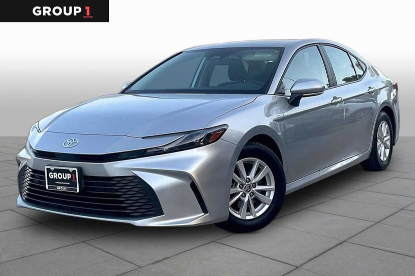 2025 Toyota Camry - Image 2