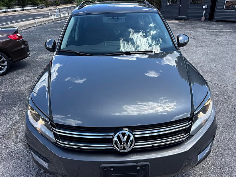 2016 Volkswagen Tiguan - Image 1