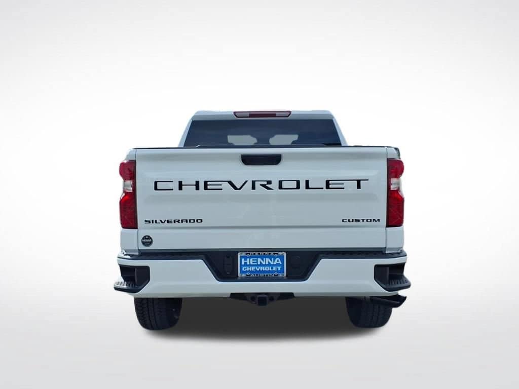 2026 Chevrolet Silverado 1500 - Image 3