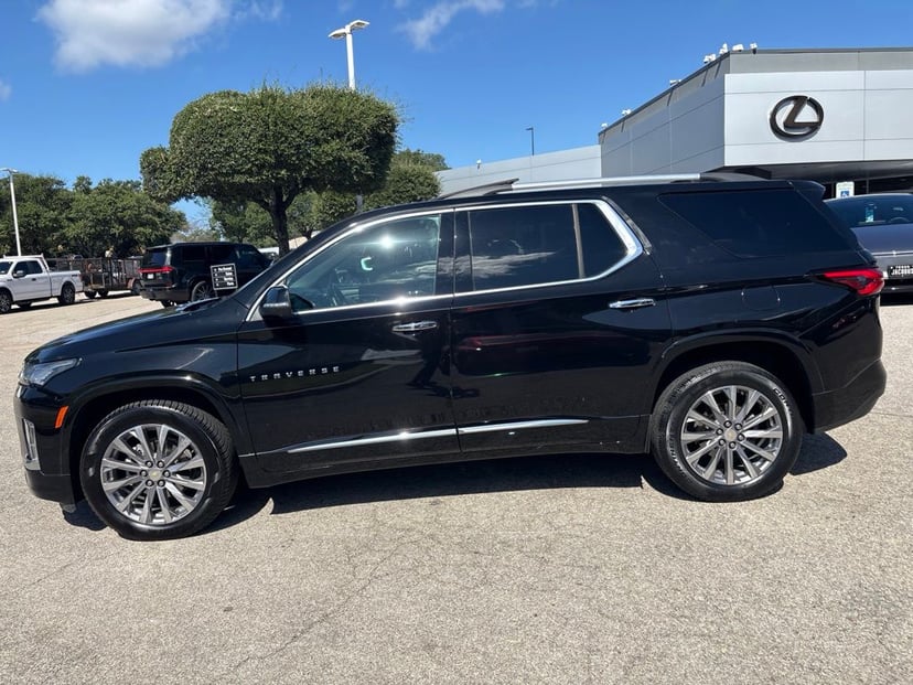 2022 Chevrolet Traverse - Image 2