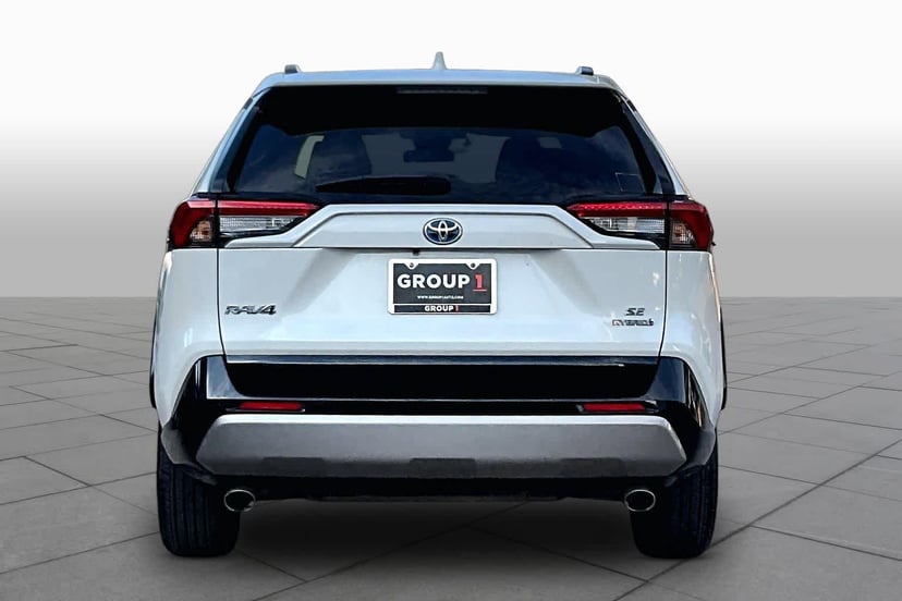 2022 Toyota RAV4 - Image 3