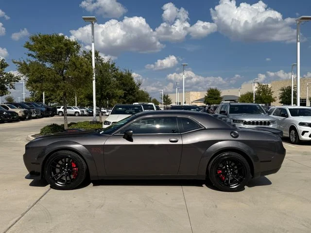 2021 Dodge Challenger - Image 2