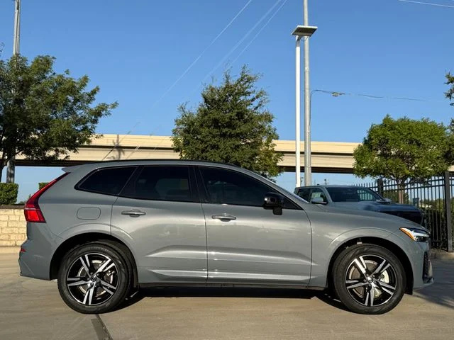 2022 Volvo XC60 - Image 3