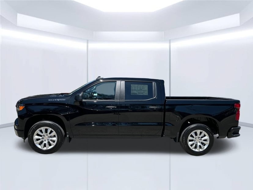 2026 Chevrolet Silverado 1500 - Image 1