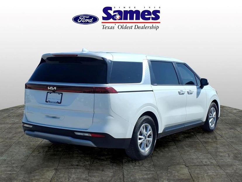 2023 Kia Carnival - Image 3