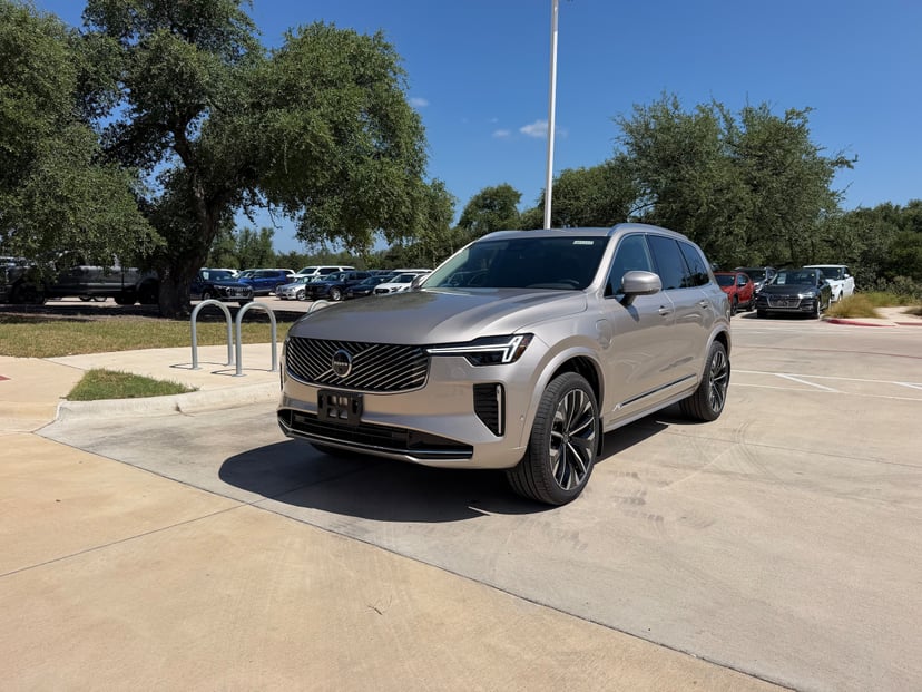2026 Volvo XC90 - Image 1