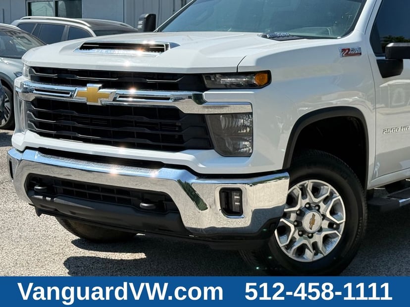 2024 Chevrolet Silverado 2500 HD - Image 2