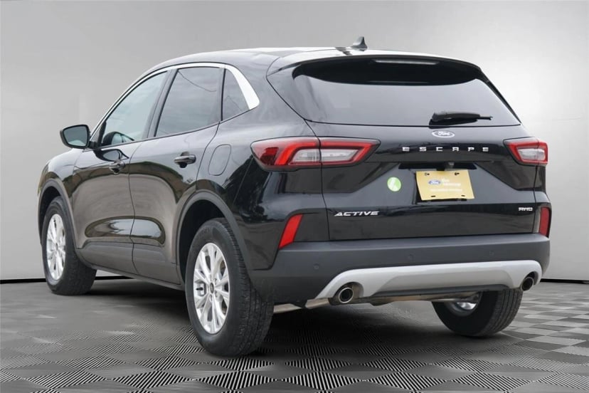 2023 Ford Escape - Image 3
