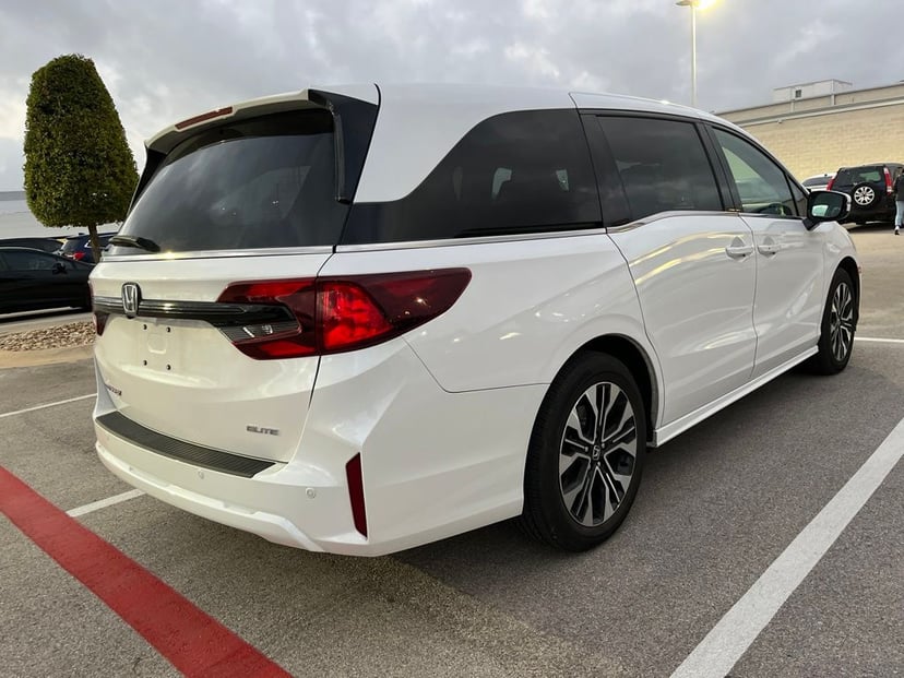 2026 Honda Odyssey - Image 3