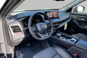 2026 Nissan Rogue - Image 3