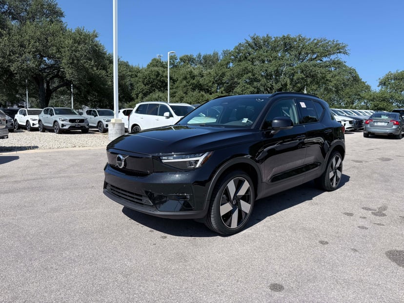 2023 Volvo XC40 Recharge - Image 1