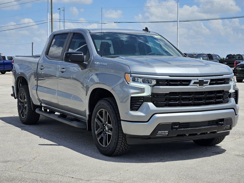 2026 Chevrolet Silverado 1500 - Image 2
