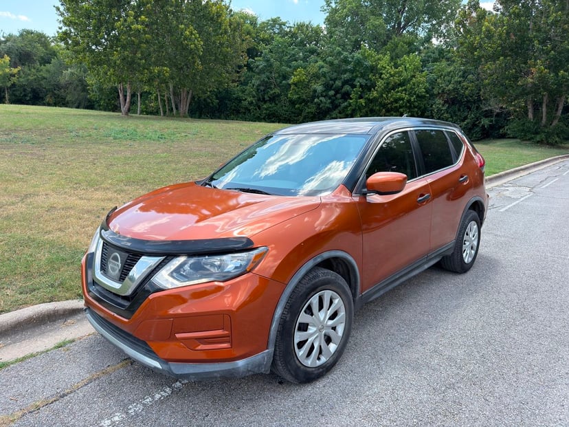 2017 Nissan Rogue - Image 1