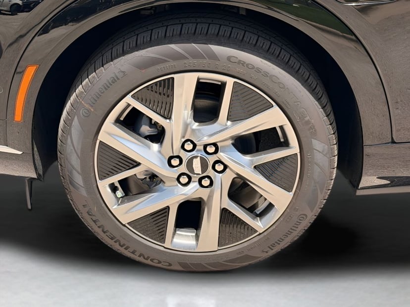 2026 Cadillac Optiq - Image 3