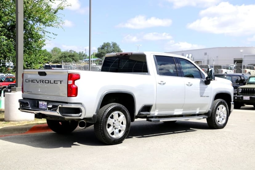 2020 Chevrolet Silverado - Image 3