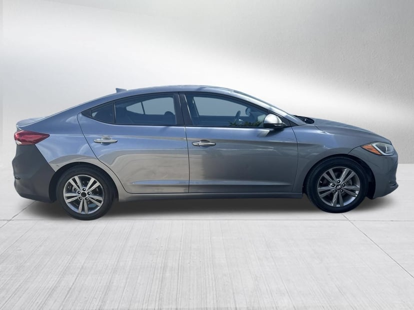 2018 Hyundai Elantra - Image 3
