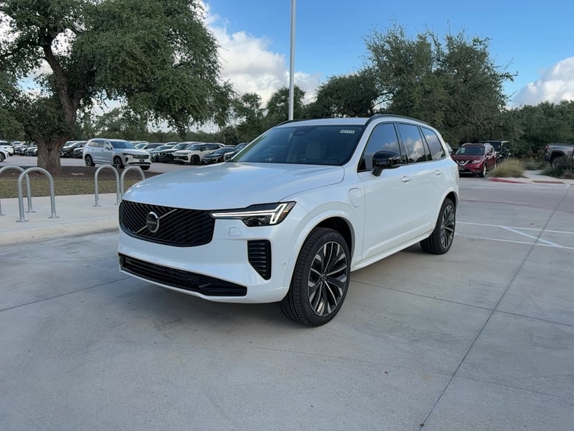 2026 Volvo XC90 - Image 1
